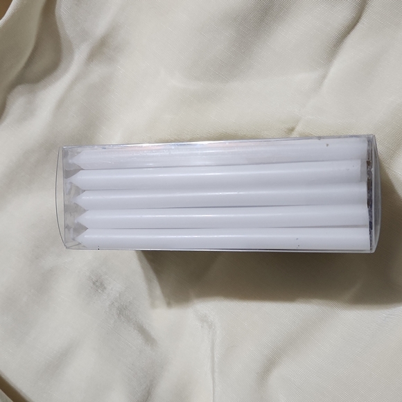 Hanukkah Tapered Candles - Picture 2 of 4